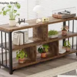 The 04-1_结果 wooden and metal ODM display shelf holds potted plants, books, a radio, decor, and a record player beside a window with blinds.
